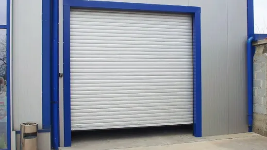 Porte de garage à enroulement automatique motorisée industrielle en alliage d'aluminium pour entrepôt