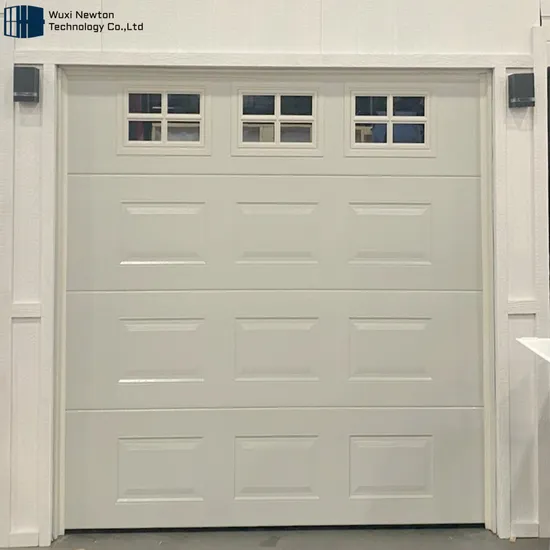 Portes de garage résidentielles de style européen, portes de garage sectionnelles isolées automatiques en acier galvanisé